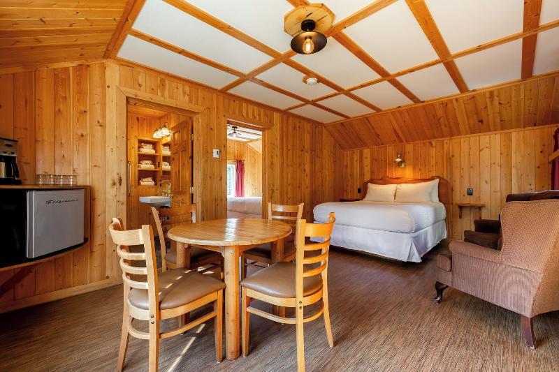 كابينة, Pine Bungalows