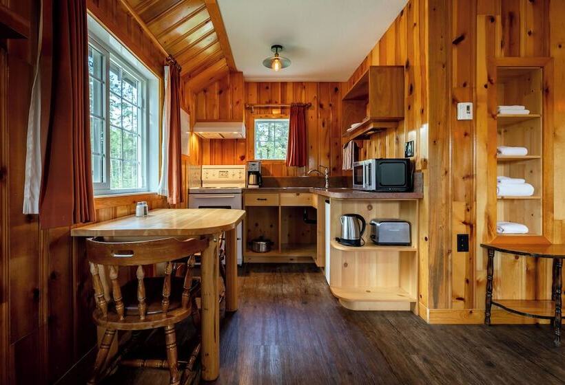 오두막, Pine Bungalows