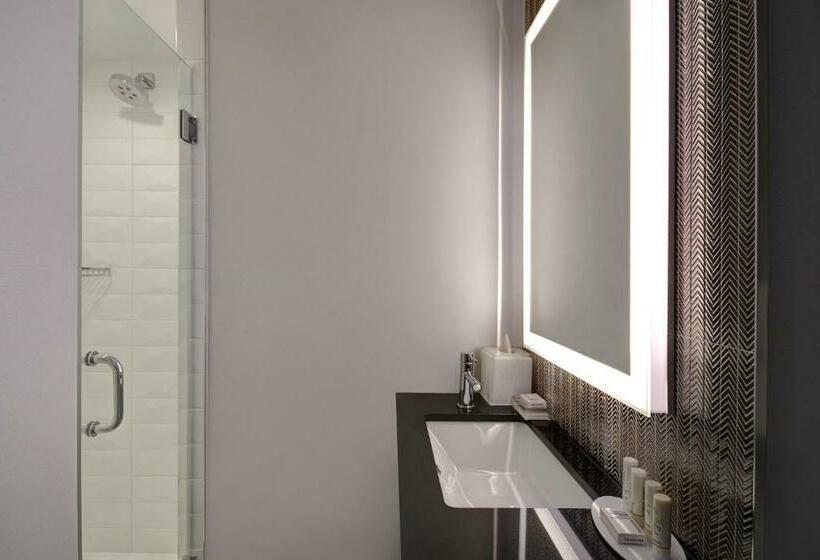 带大床的标准工作室, Springhill Suites By Marriott New York Midtown Manhattan/park Ave