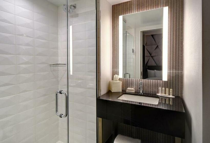 带大床的标准工作室, Springhill Suites By Marriott New York Midtown Manhattan/park Ave