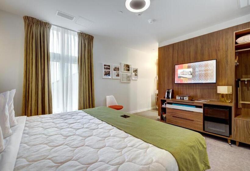 带大床的标准间, Uville Montreal