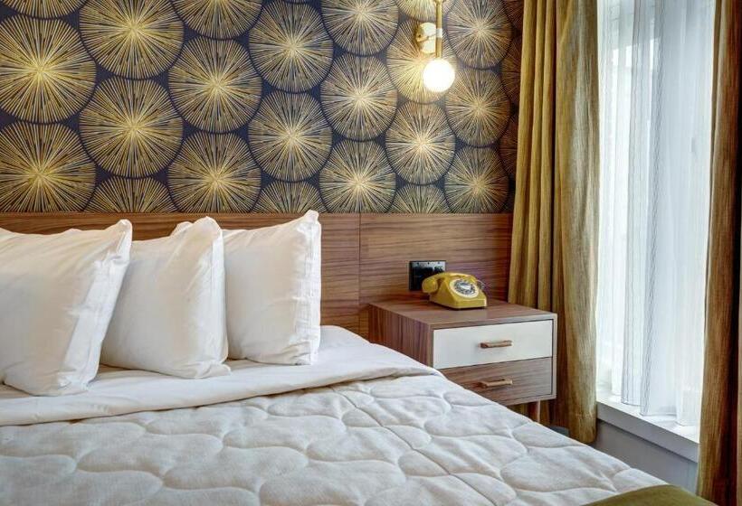 带大床的标准间, Uville Montreal