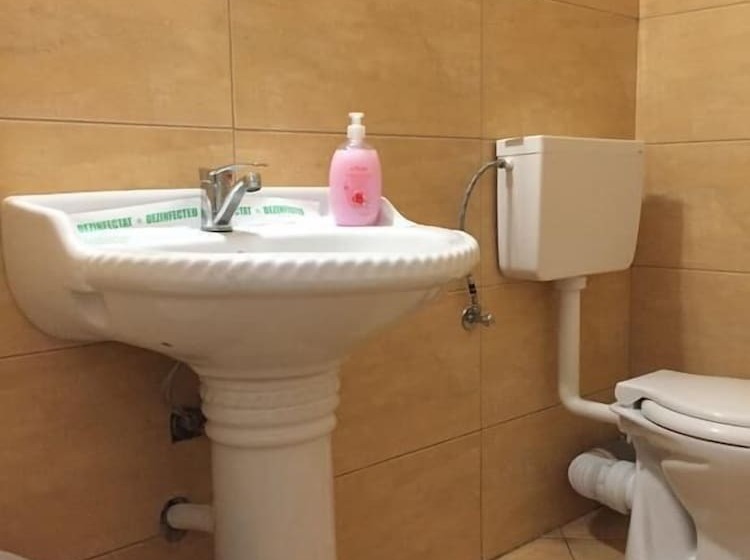 غرفة كومفورت ثلاثية, Perla