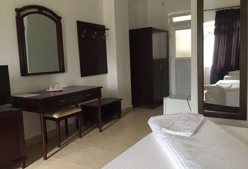 غرفة كومفورت ثلاثية, Perla