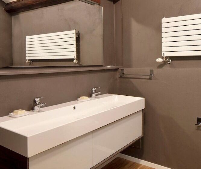 Chambre Standard, Mitodea  Residenza D Epoca