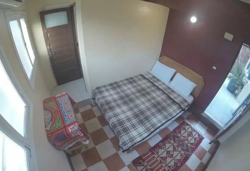 اتاق استاندارد یک تخته با سرویس بهداشتی مشترک, Dahab Hostel