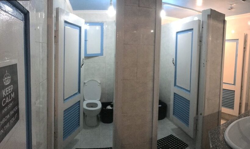 اتاق استاندارد یک تخته با سرویس بهداشتی مشترک, Dahab Hostel