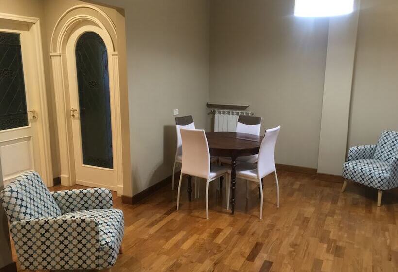 2침실 펜트하우스 아파트, Case Diamante