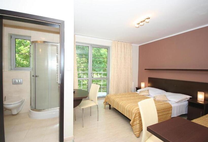 اتاق استاندارد سه نفره, Eurybia