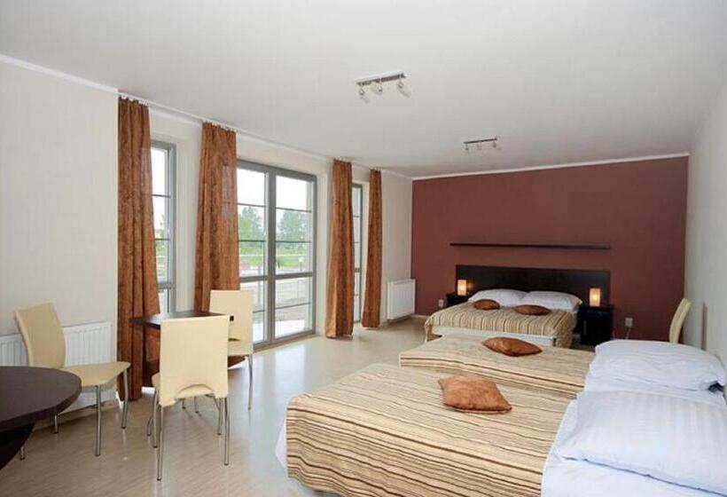 اتاق استاندارد چهار تخته, Eurybia