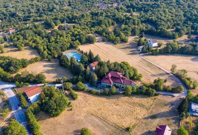 اتاق لوکس, Holiday Resort Zlatni Dol Mostar