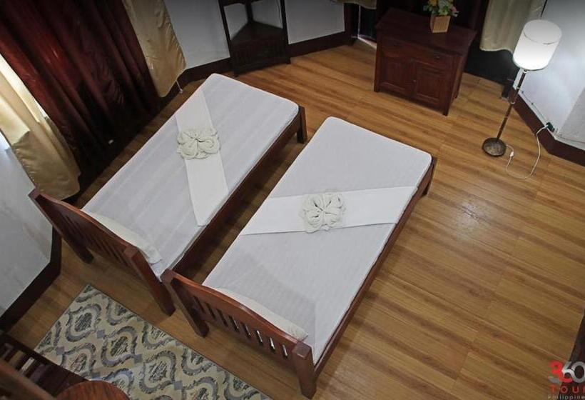 اتاق خانوادگی, Escolta's Homey Lodge