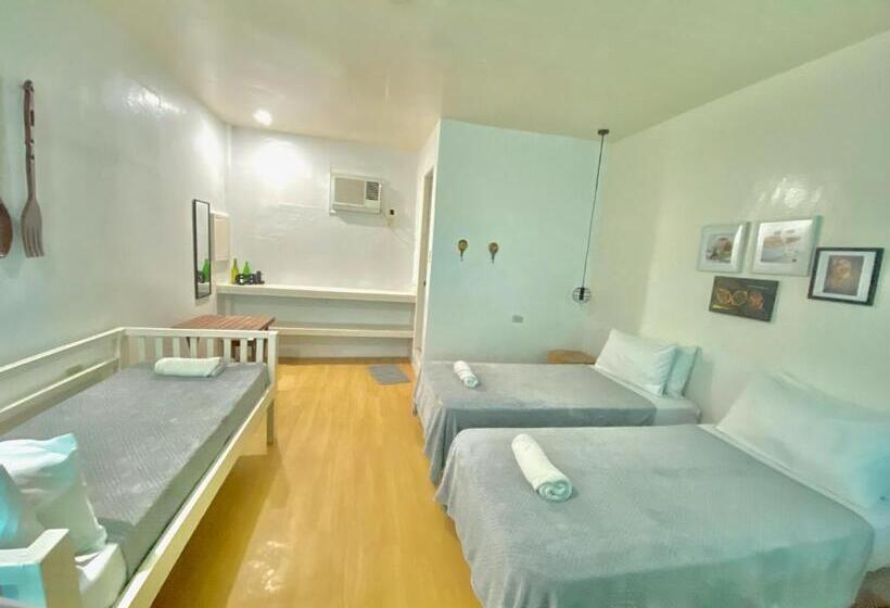 חדר סטנדרט לשלושה, Saltitude Dive & Beach Resort