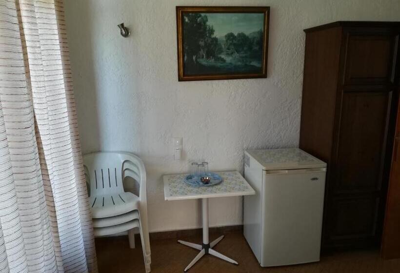 غرفة سوبيريور ثلاثية مطلّة علي البحر, Pythais