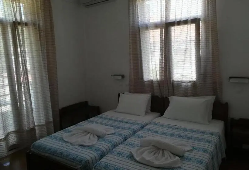 Quarto Estandar com Sacada, Pythais