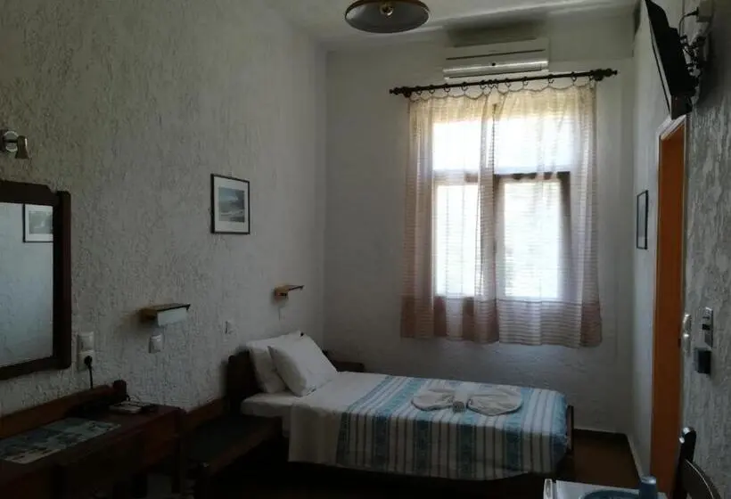 Quarto Estandar Individual, Pythais