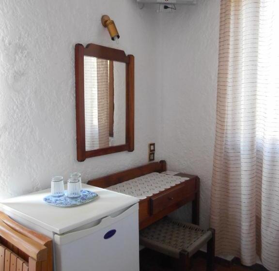 Triple Room Sea View, Pythais