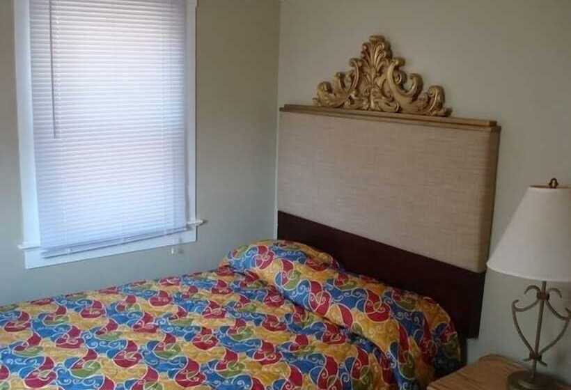 带2个卧室的公寓, Four Winds Motel