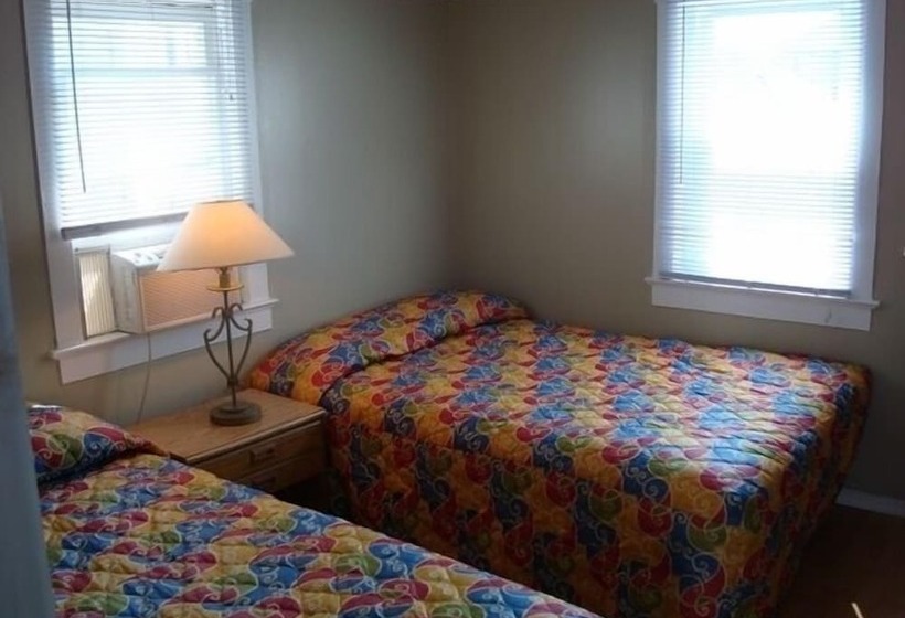 带2个卧室的公寓, Four Winds Motel