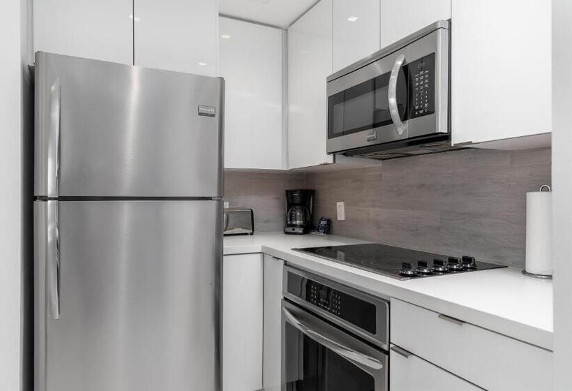 סוויטה דלוקס, Fortune House Hotel Suites