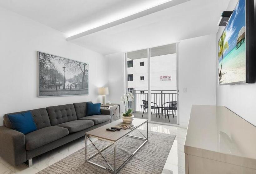 סוויטה מותאמת לאדם עם מוגבלויות, Fortune House Hotel Suites