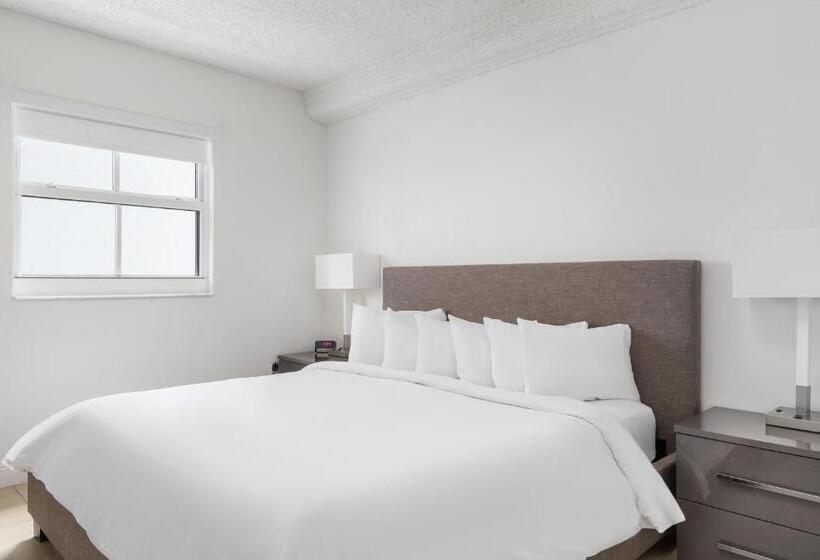 2 Bedroom Suite with Balcony, Fortune House Hotel Suites