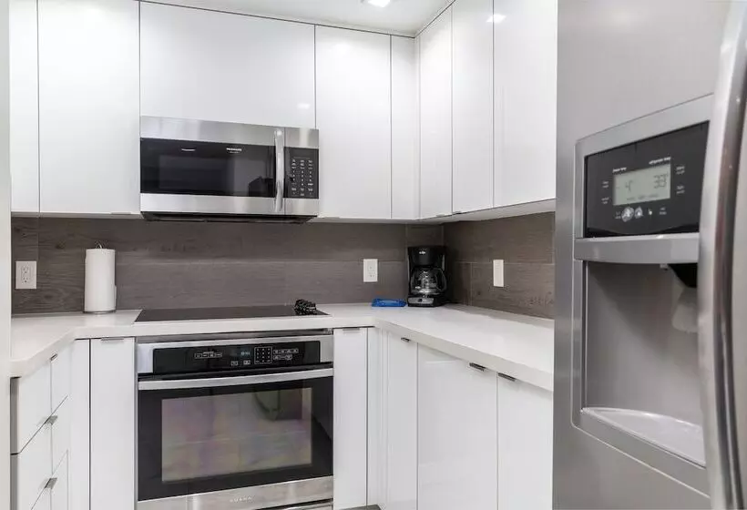 سوئیت دلوکس 2 خوابه, Fortune House Hotel Suites