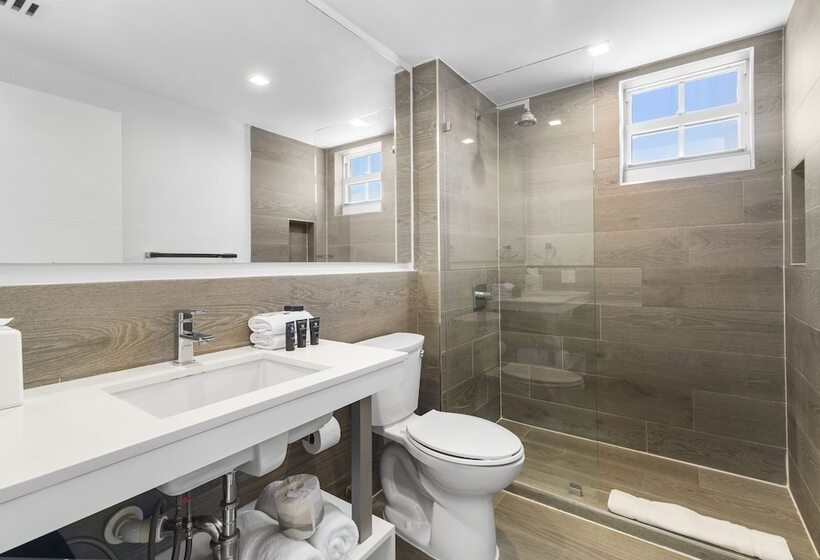 סוויטה מותאמת לאדם עם מוגבלויות, Fortune House Hotel Suites