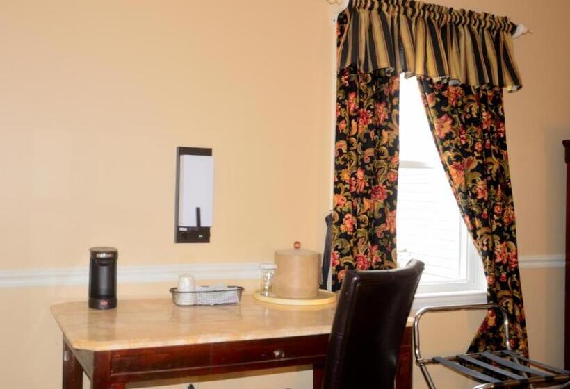 חדר סטנדרט עם מיטת קינג, Four Seasons Country Inn