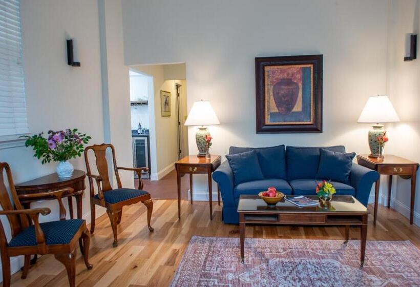 豪华套房, Geneva On The Lake Boutique Resort