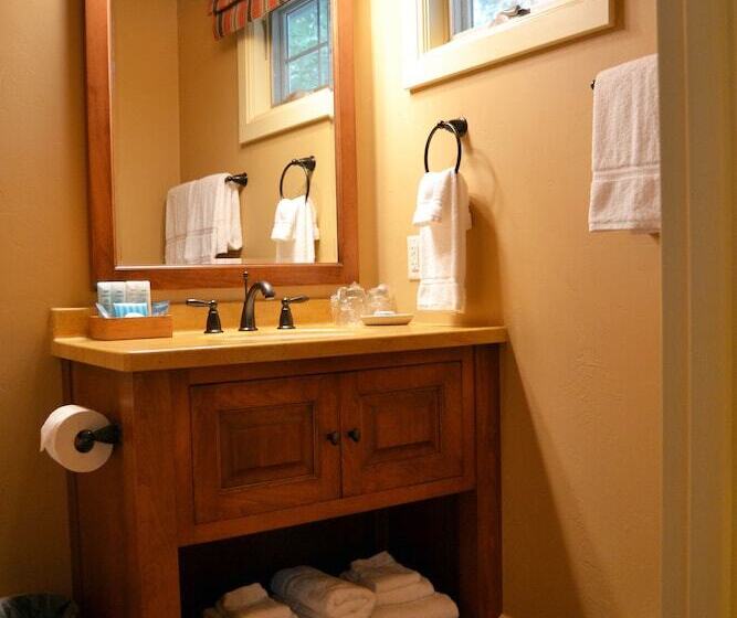 Дом 2 Спальни, Gordon Lodge