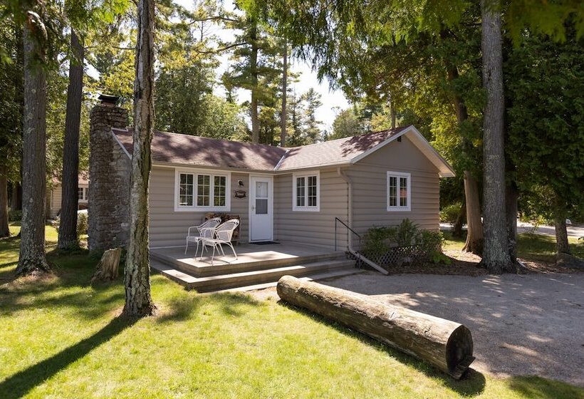 Дом 2 Спальни, Gordon Lodge