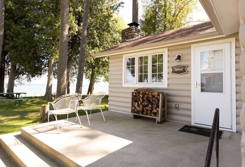 Дом 2 Спальни, Gordon Lodge