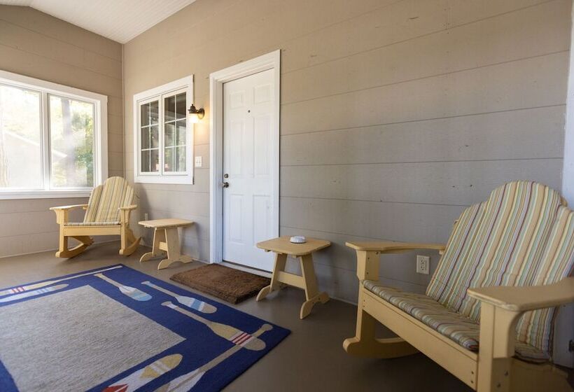 Студия Стандарт, Gordon Lodge