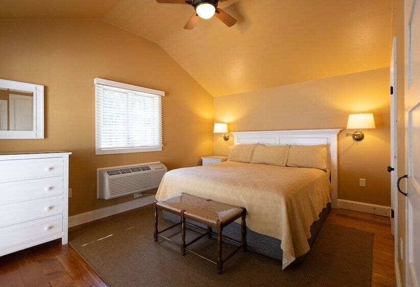 Дом 2 Спальни, Gordon Lodge