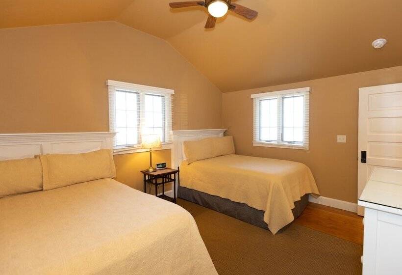 Дом 2 Спальни, Gordon Lodge