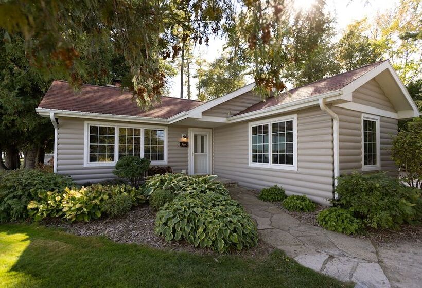 Дом 2 Спальни, Gordon Lodge