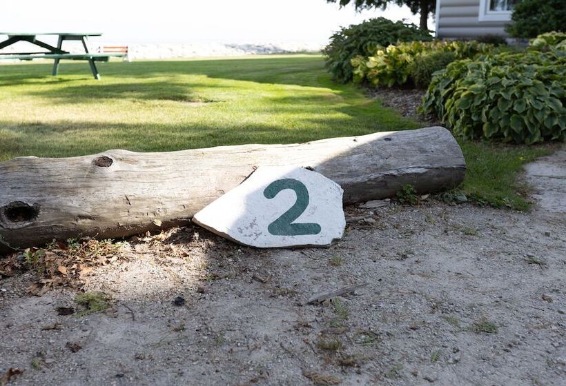 Дом 2 Спальни, Gordon Lodge