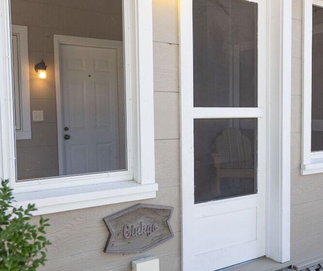 Студия Стандарт, Gordon Lodge