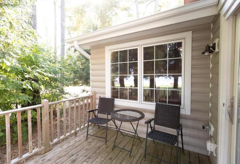 Дом 2 Спальни, Gordon Lodge