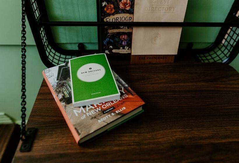 Standart Oda, The Frenchmen New Orleans By Kasa