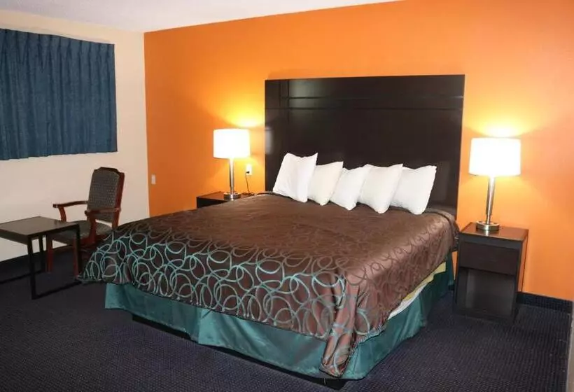 キングサイズベッドのスタンダードルーム, Americas Best Value Inn Giddings