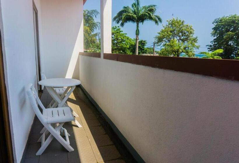 اتاق استاندارد با بالکن, Emoyeni Gardens