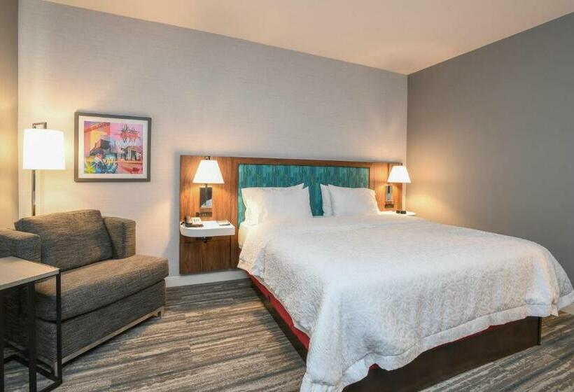 스탠다드 룸 킹사이즈 침대, Hampton Inn & Suites Cincinnati Liberty Township
