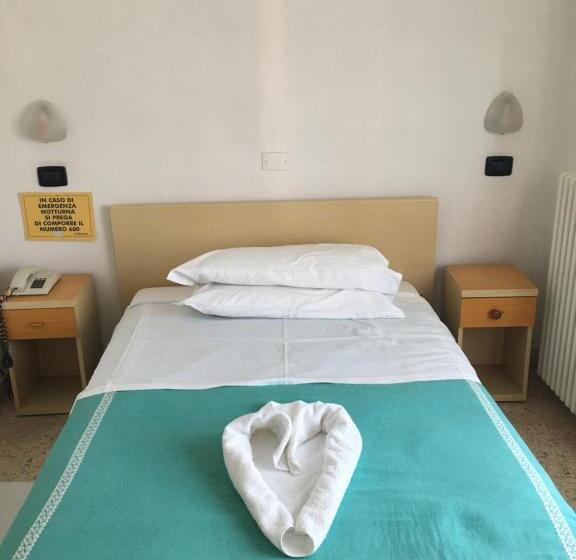 スタンダードシングルルーム, Dea Della Salute