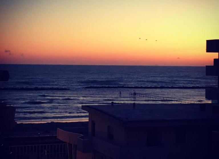 スタンダードトリプルルーム, Dea Della Salute