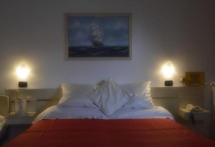 スタンダードトリプルルーム, Dea Della Salute