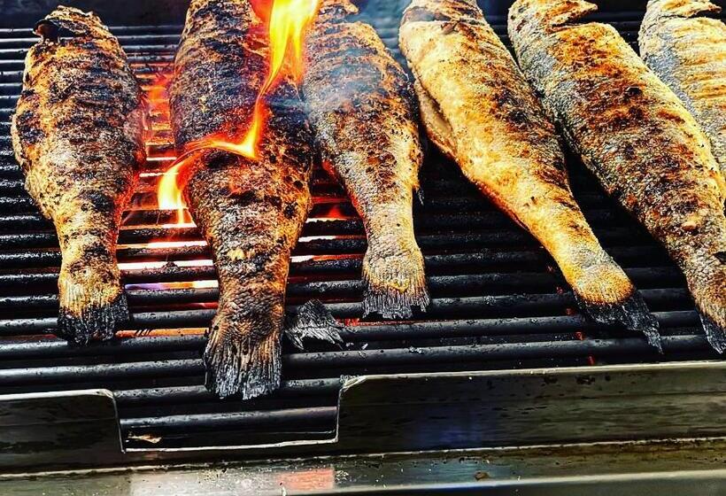 スタンダードトリプルルーム, Dea Della Salute