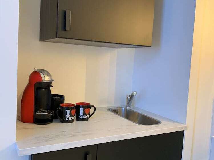 デラックスルーム, Heirloom The Mansion