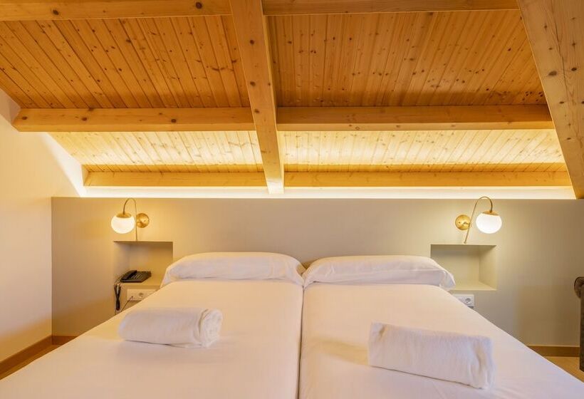 غرفة قياسية, Alda Triacastela